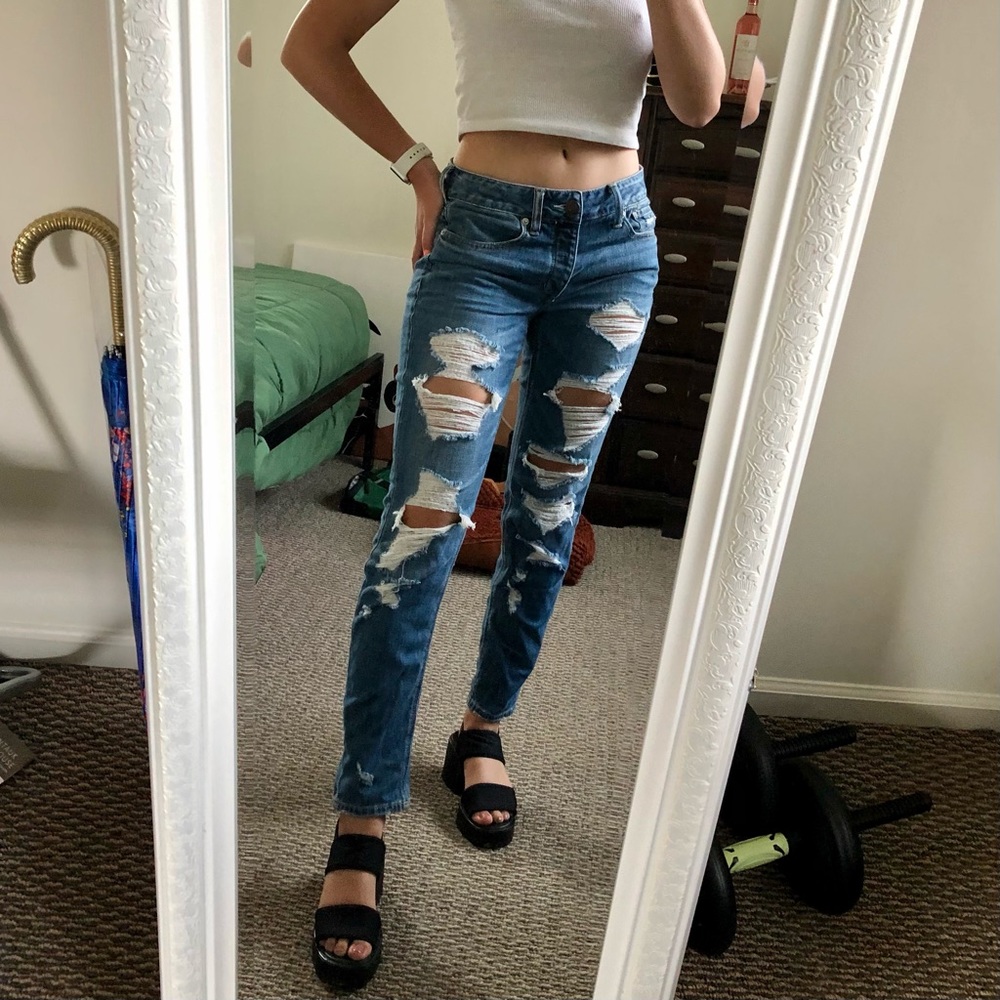 American Eagle Mom Jeans
